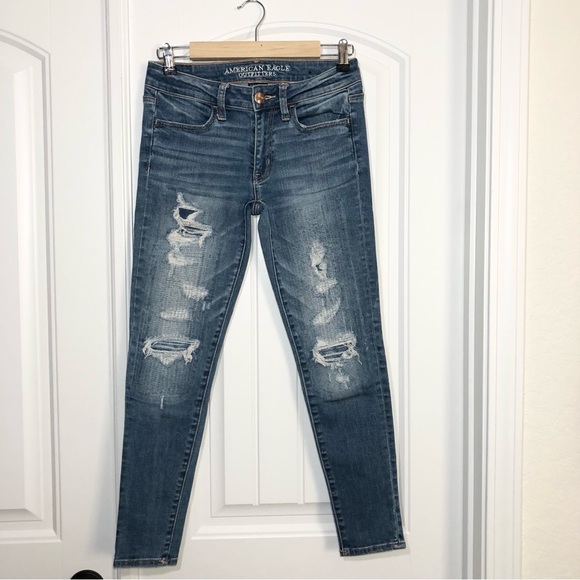 American Eagle Outfitters Ripped & Patched Denim Super Stretch Jegging 4 Short - Picture 2 of 16